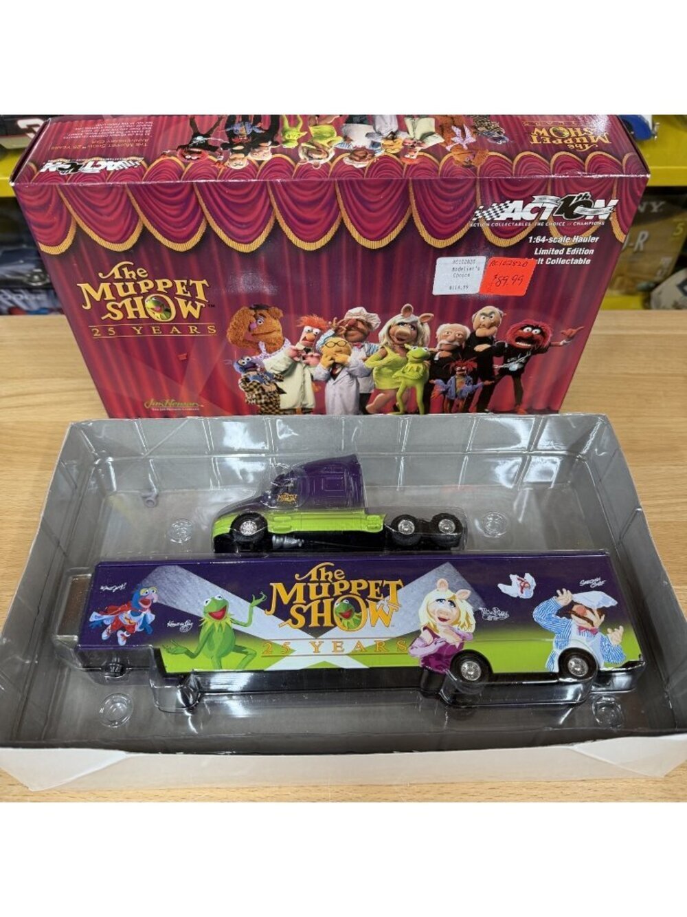 The Muppet Show 25th Anniversary Semi Truck & Trailer - 1:64 Diecast - 2002
